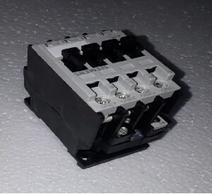 CONTACTOR